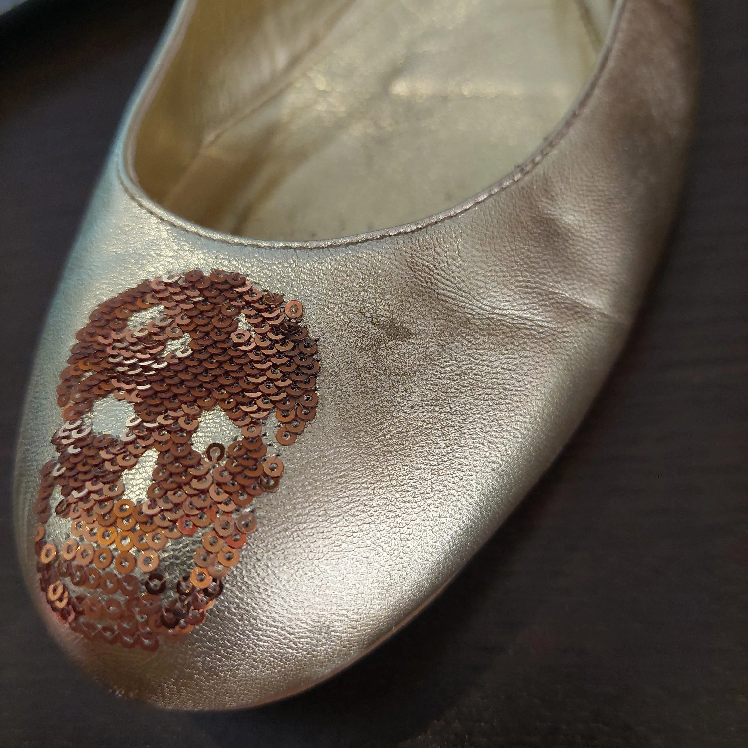 Alexander McQueen Gold Sequins Skull Ballet Flats | Pre Loved |