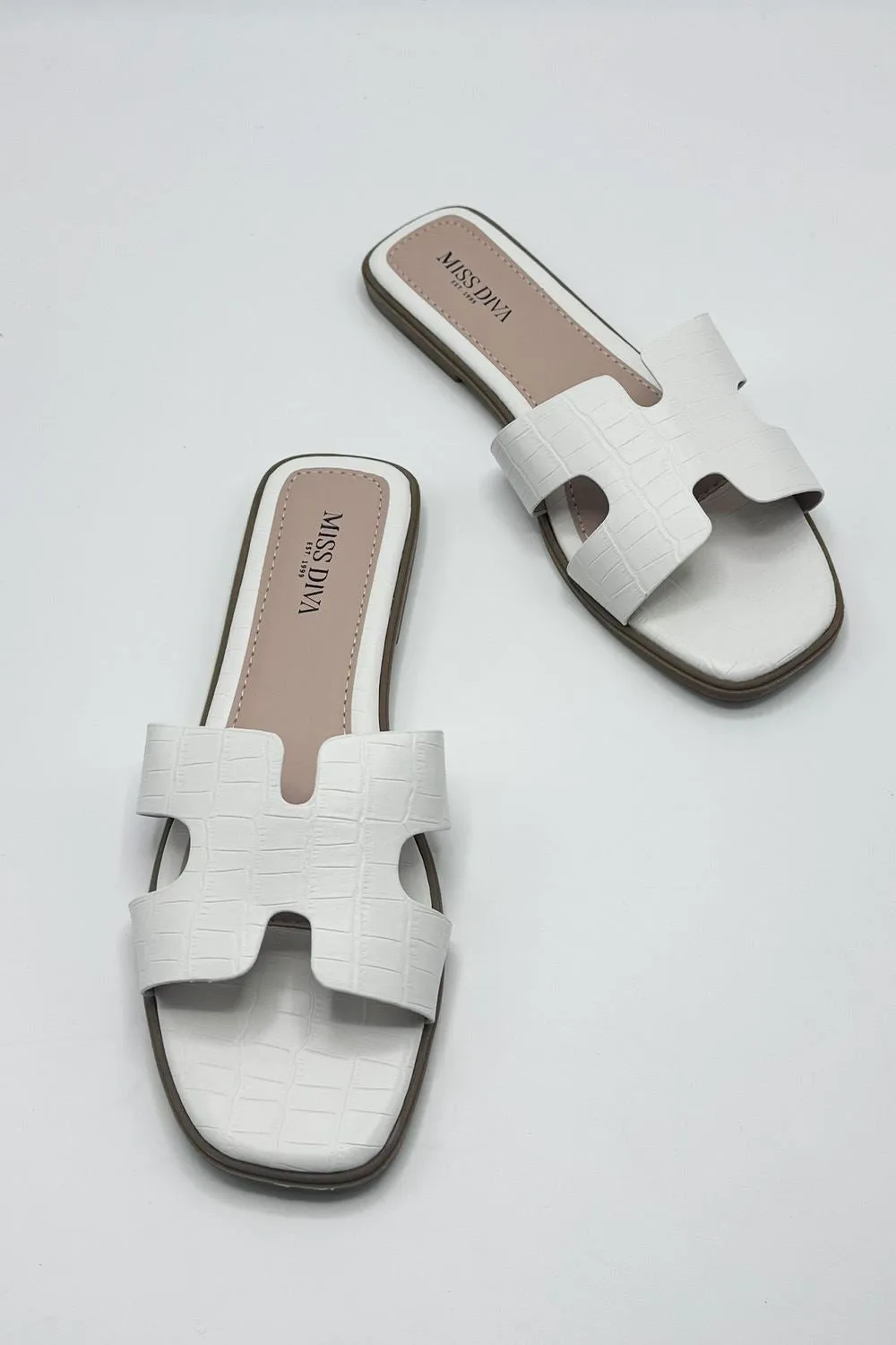 California Faux Leather Open Toe Flat Slider in White Croc