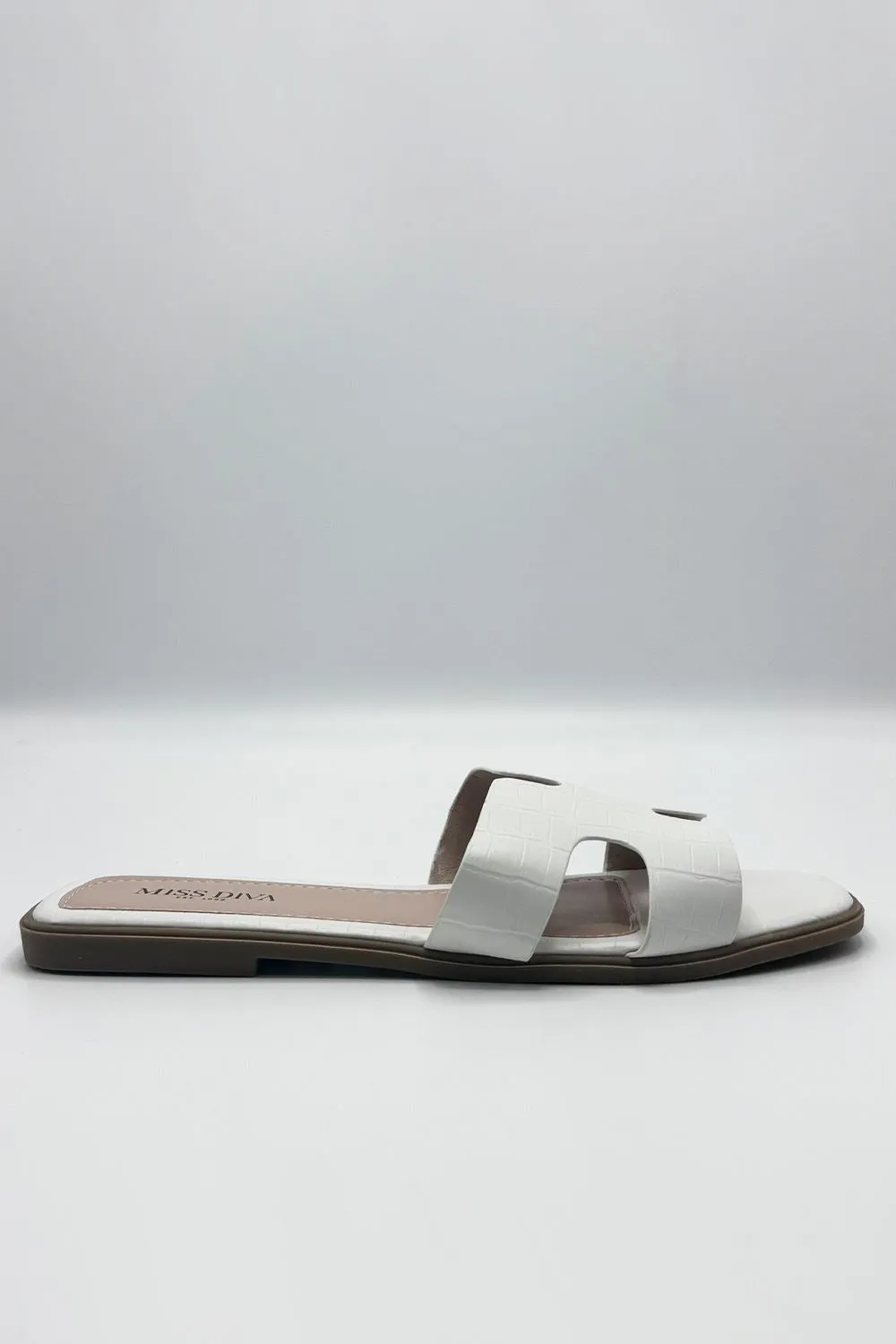 California Faux Leather Open Toe Flat Slider in White Croc