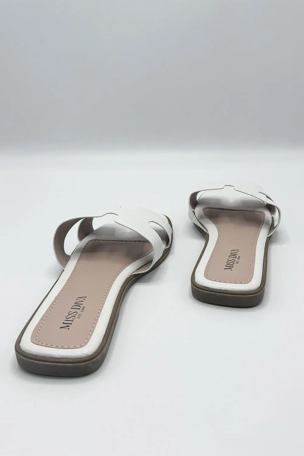 California Faux Leather Open Toe Flat Slider in White Croc