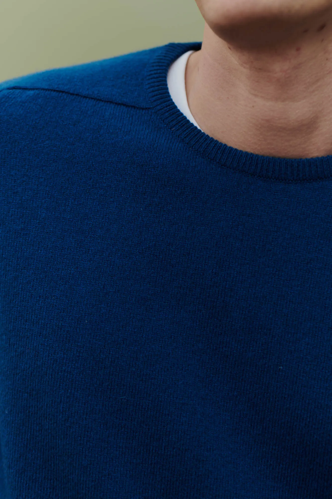 Men's Lambswool Saddle Shoulder Crew Neck - Bright Blue