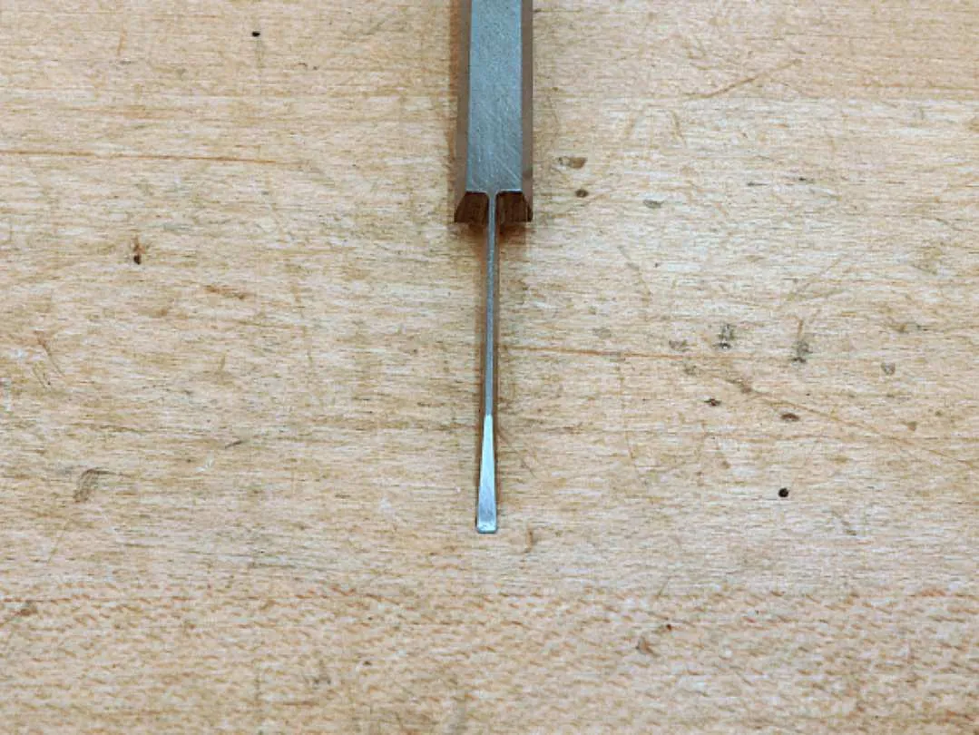 Rob Cosman's IBC Bench Chisel - 1/16 inch